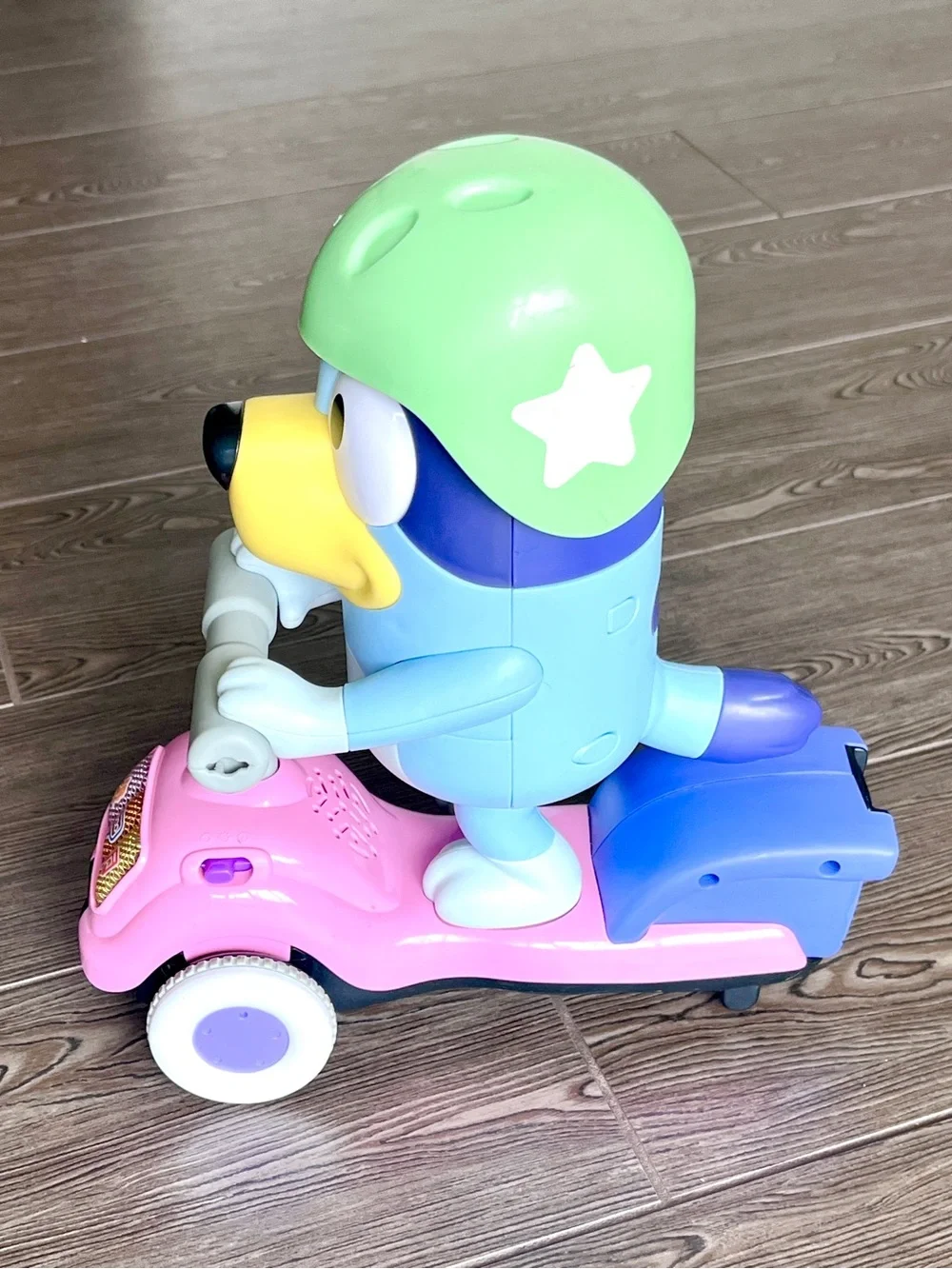VTech Bluey Scooter Time Moving Interactive Electronic Figure Toy Tested Works